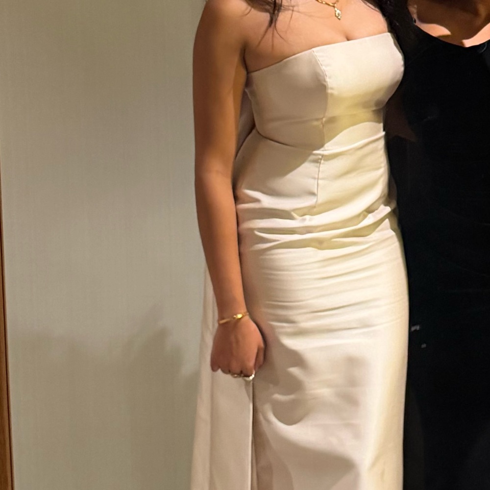 ALFRED SUNG Strapless Cream Gown - Picture 3 of 8